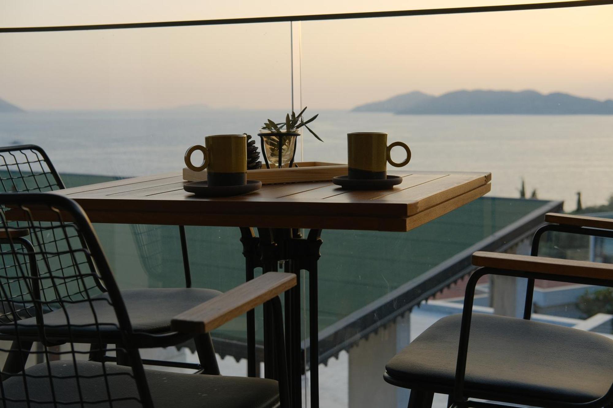 Kaktus Suites Kas Bagian luar foto