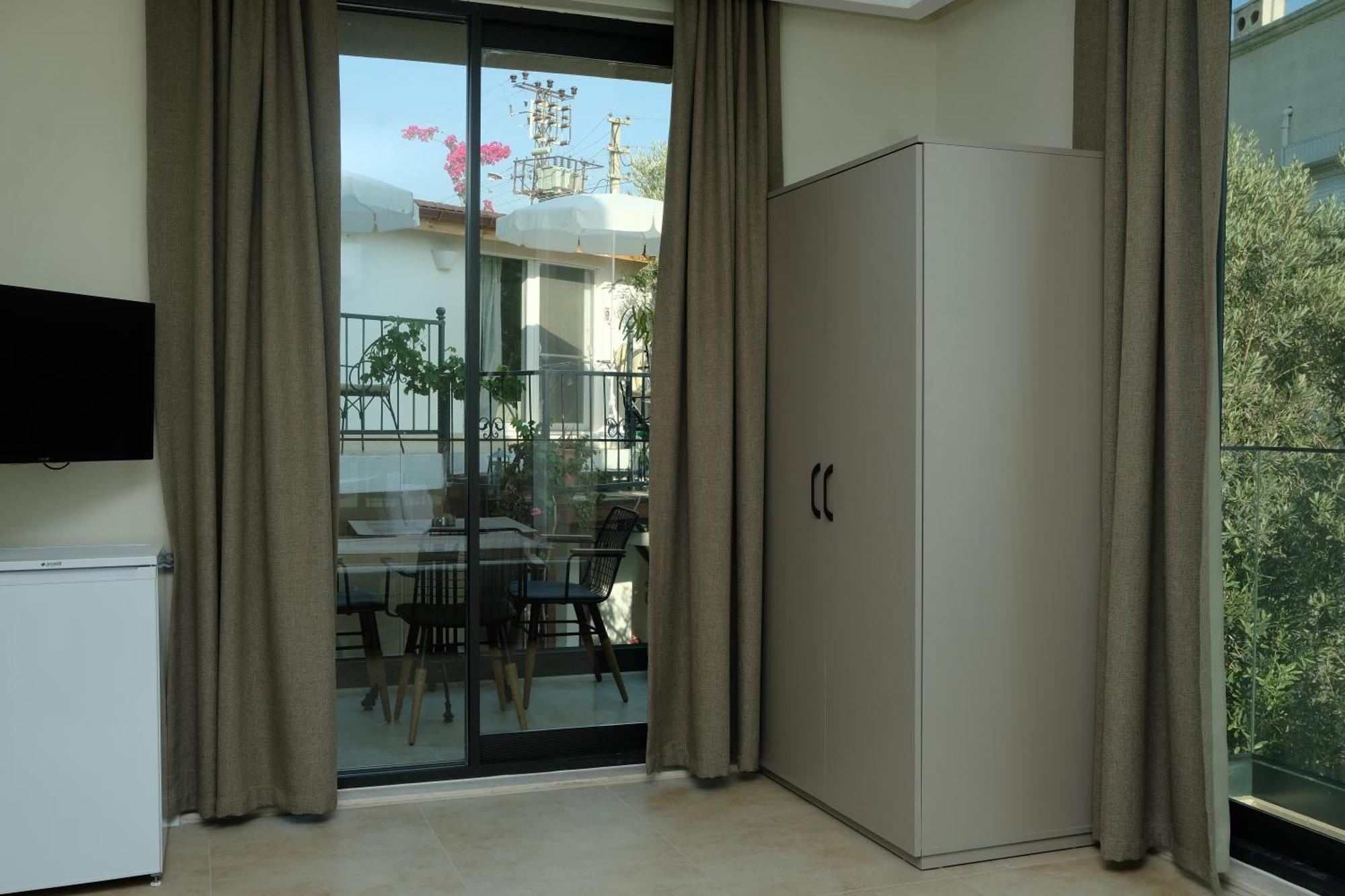 Kaktus Suites Kas Bagian luar foto